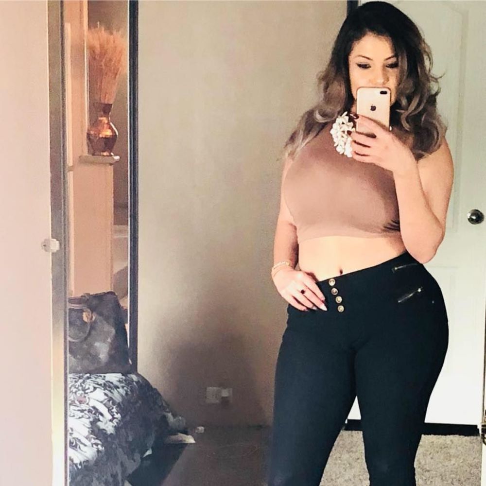 Meet your Posher, Yaquesita